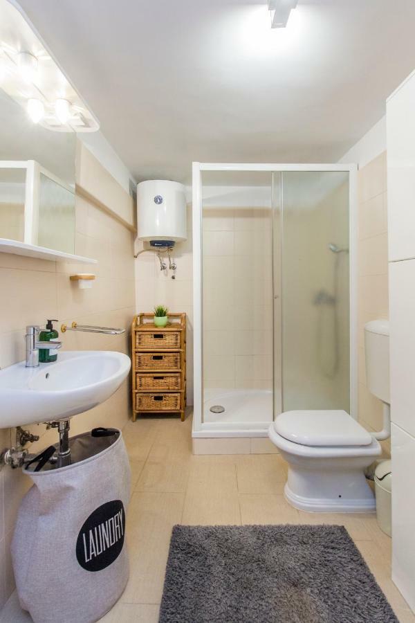 Apartment Ivan City Center ชิเบนิก ภายนอก รูปภาพ